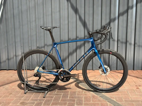 BFEEF1F6-D110-4BF1-9F37-339C7945A5D3 Giant TCR Advanced Pro 0 (105 di2)
