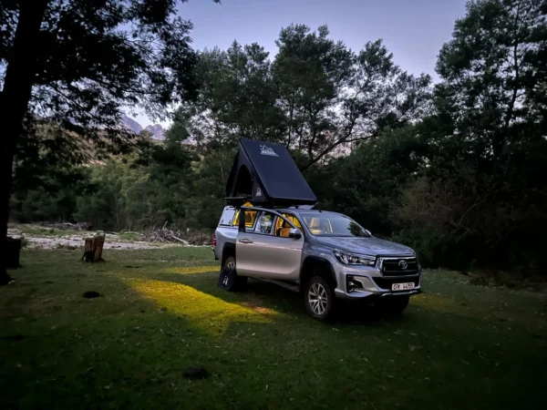Cloud Camper Easy Set Up Waterproof Slimline Car Hardshell Rooftop Tent 4x4 Off-road Camping Hard Shell Roof Top Tent